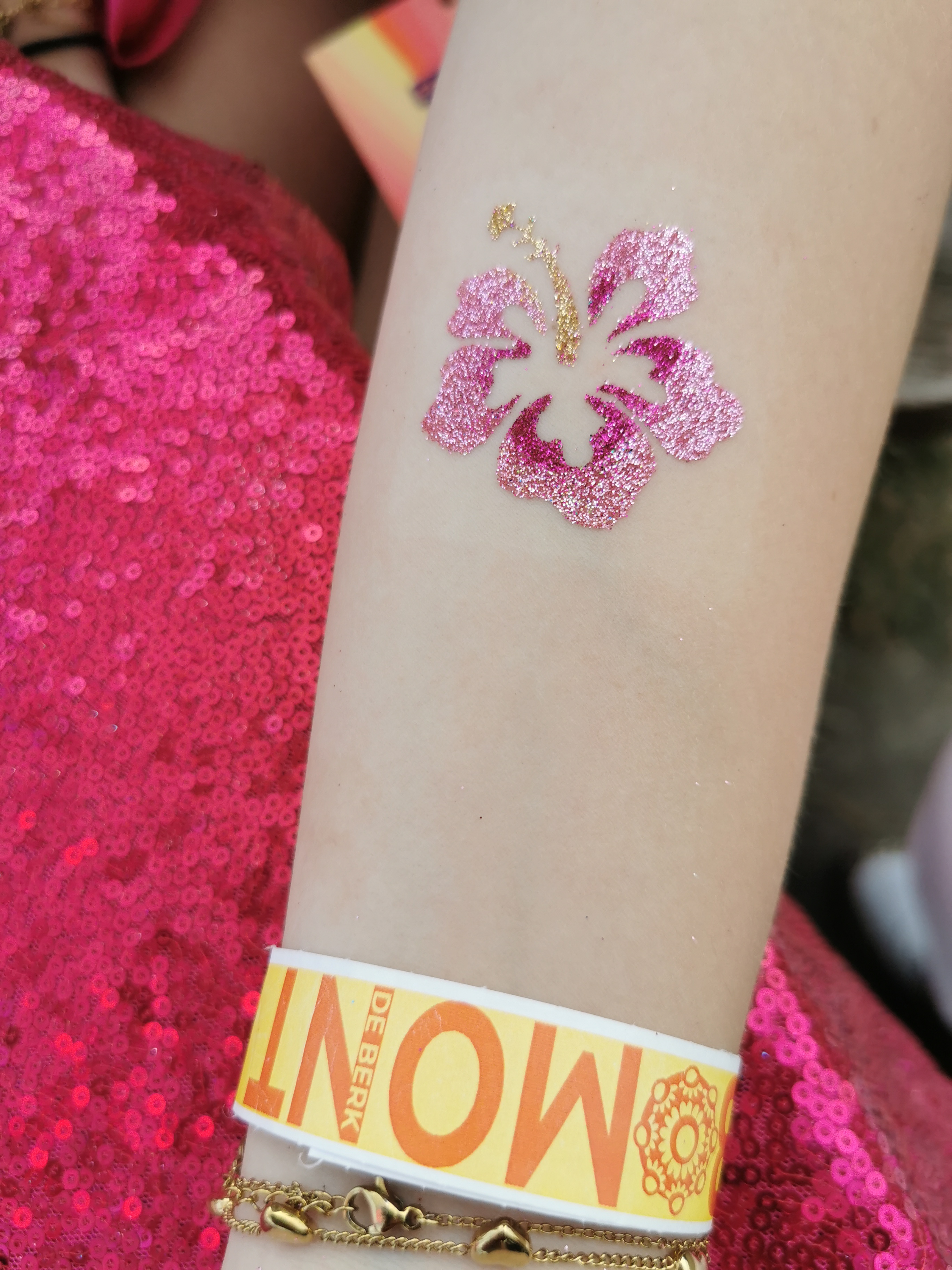 Glittertattoo's, leuk voor elk feestje!